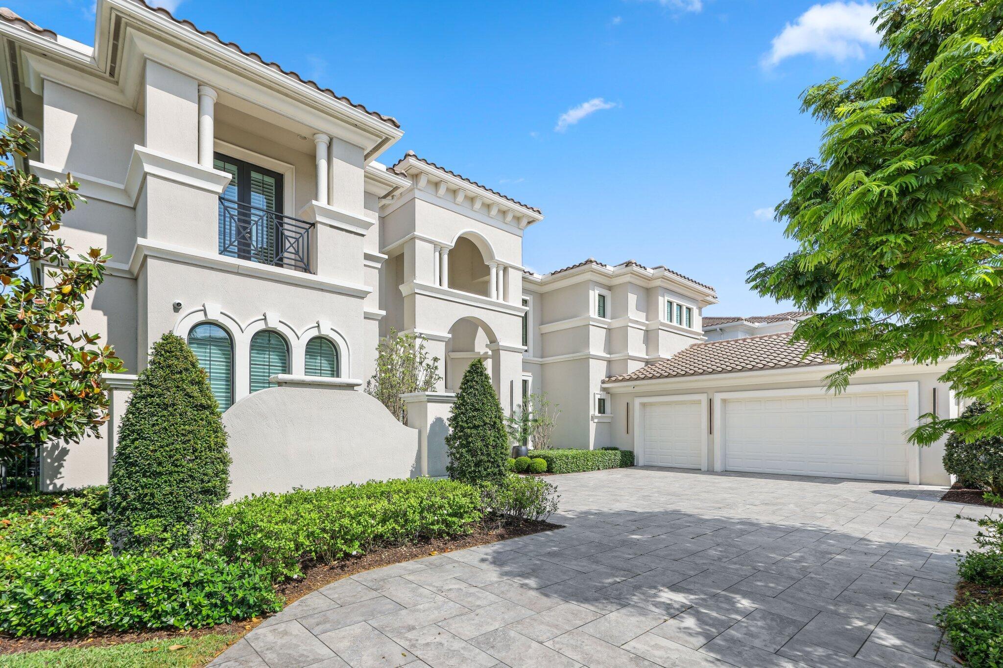 ROYAL PALM POLO - Residential