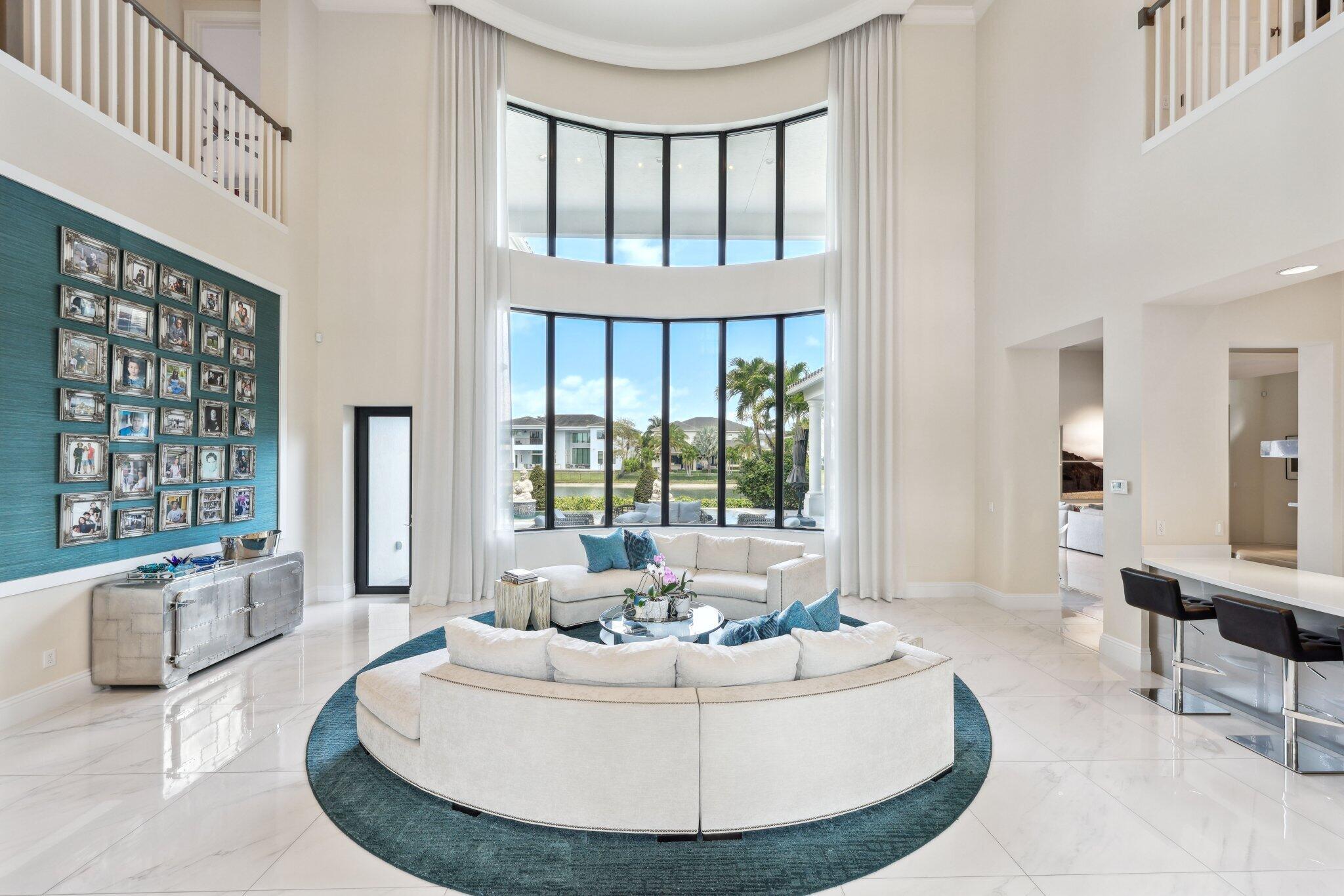 ROYAL PALM POLO - Residential