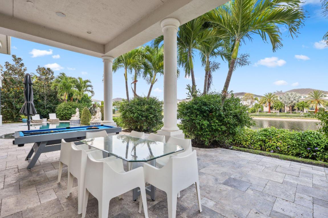 ROYAL PALM POLO - Residential