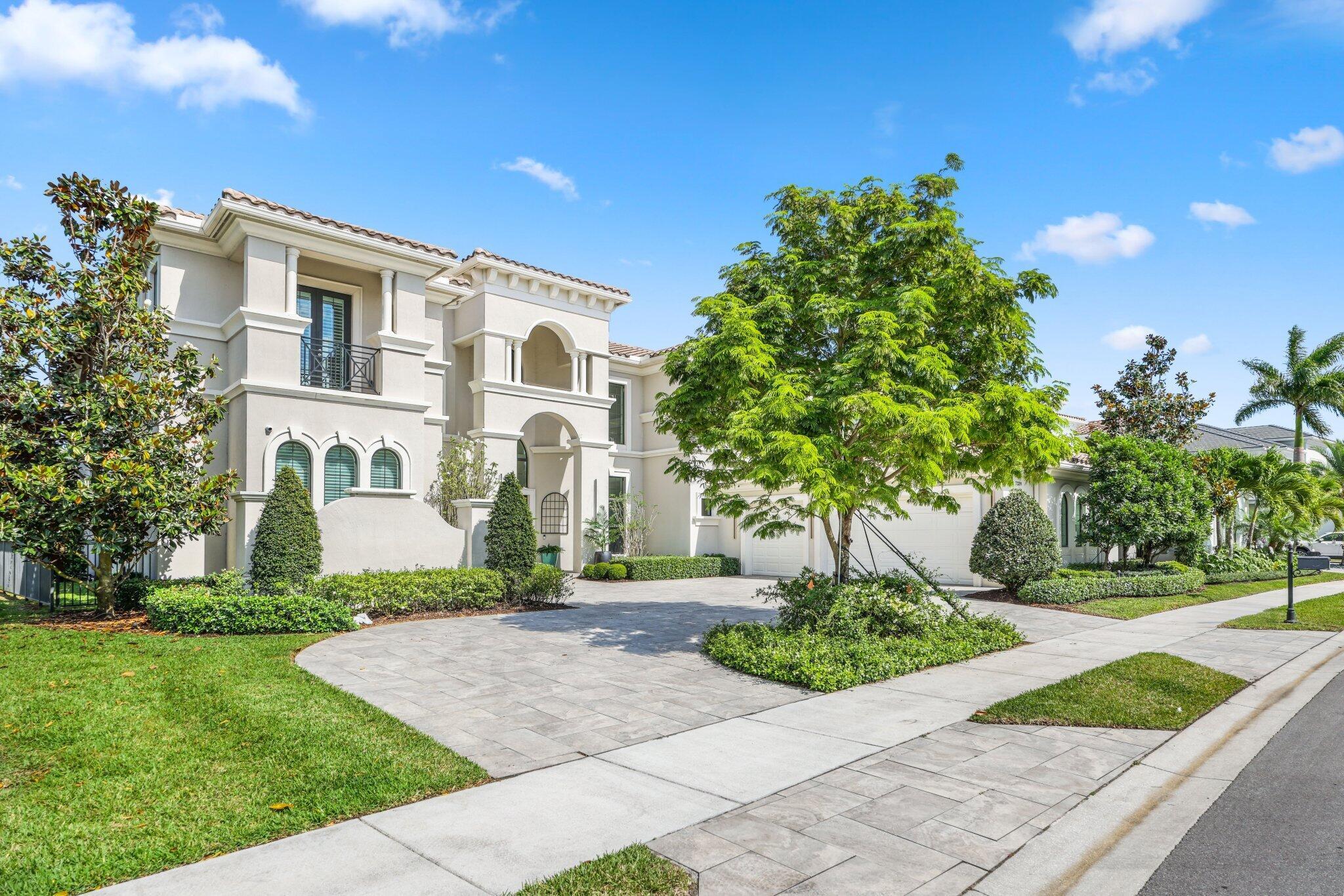 ROYAL PALM POLO - Residential