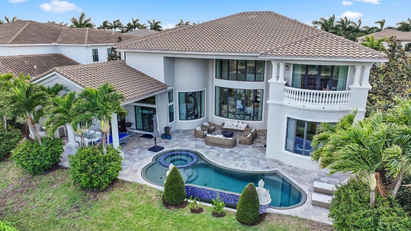 ROYAL PALM POLO - Residential