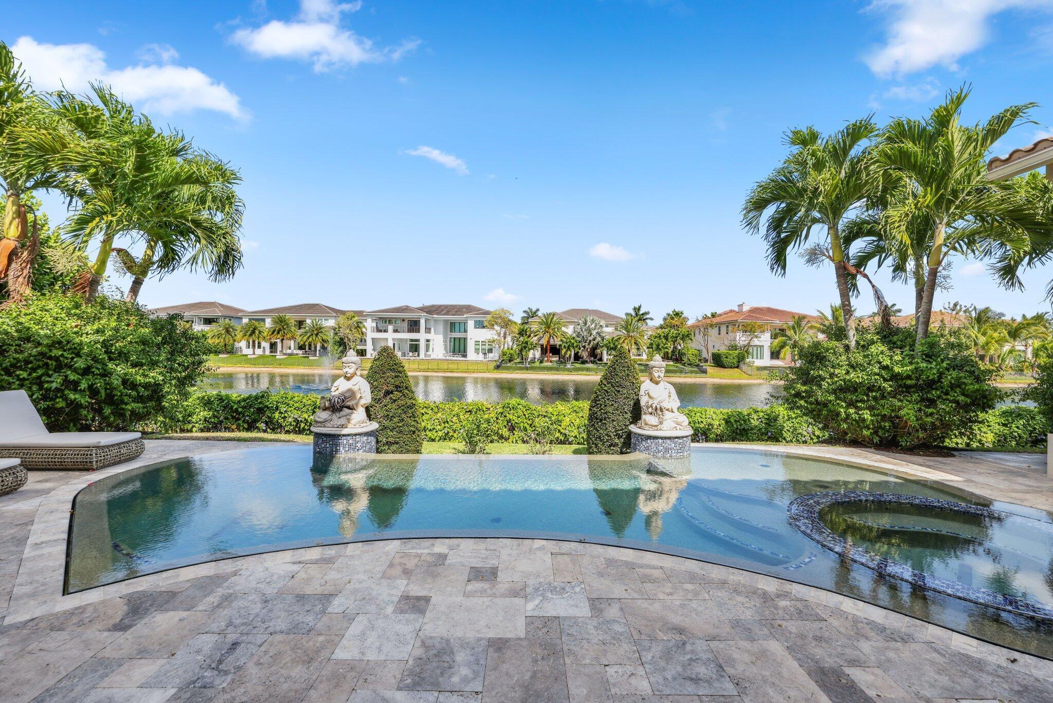 ROYAL PALM POLO - Residential