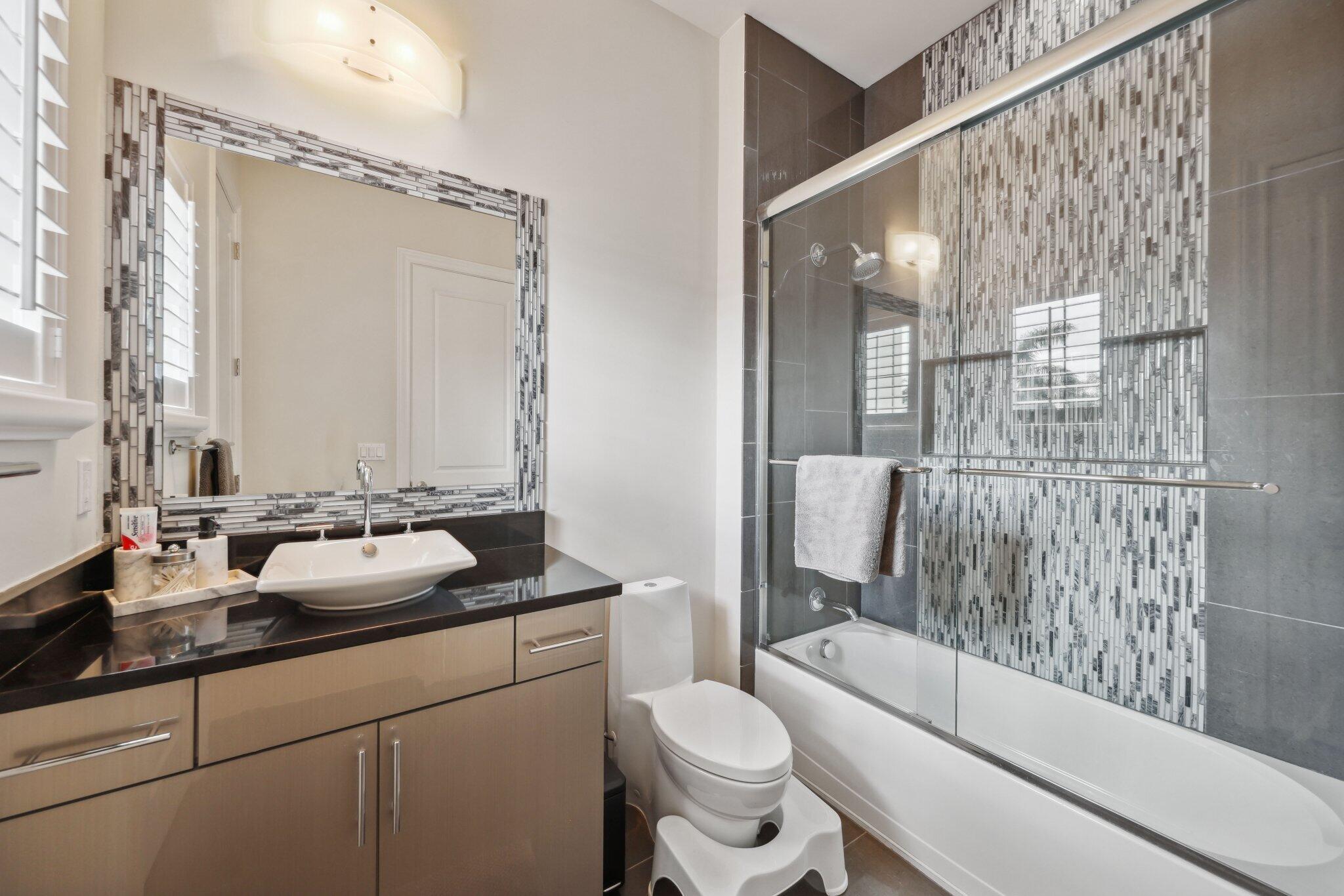 ROYAL PALM POLO - Residential