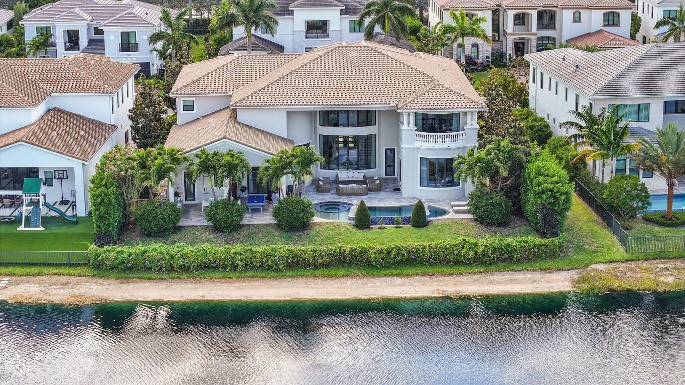 ROYAL PALM POLO - Residential