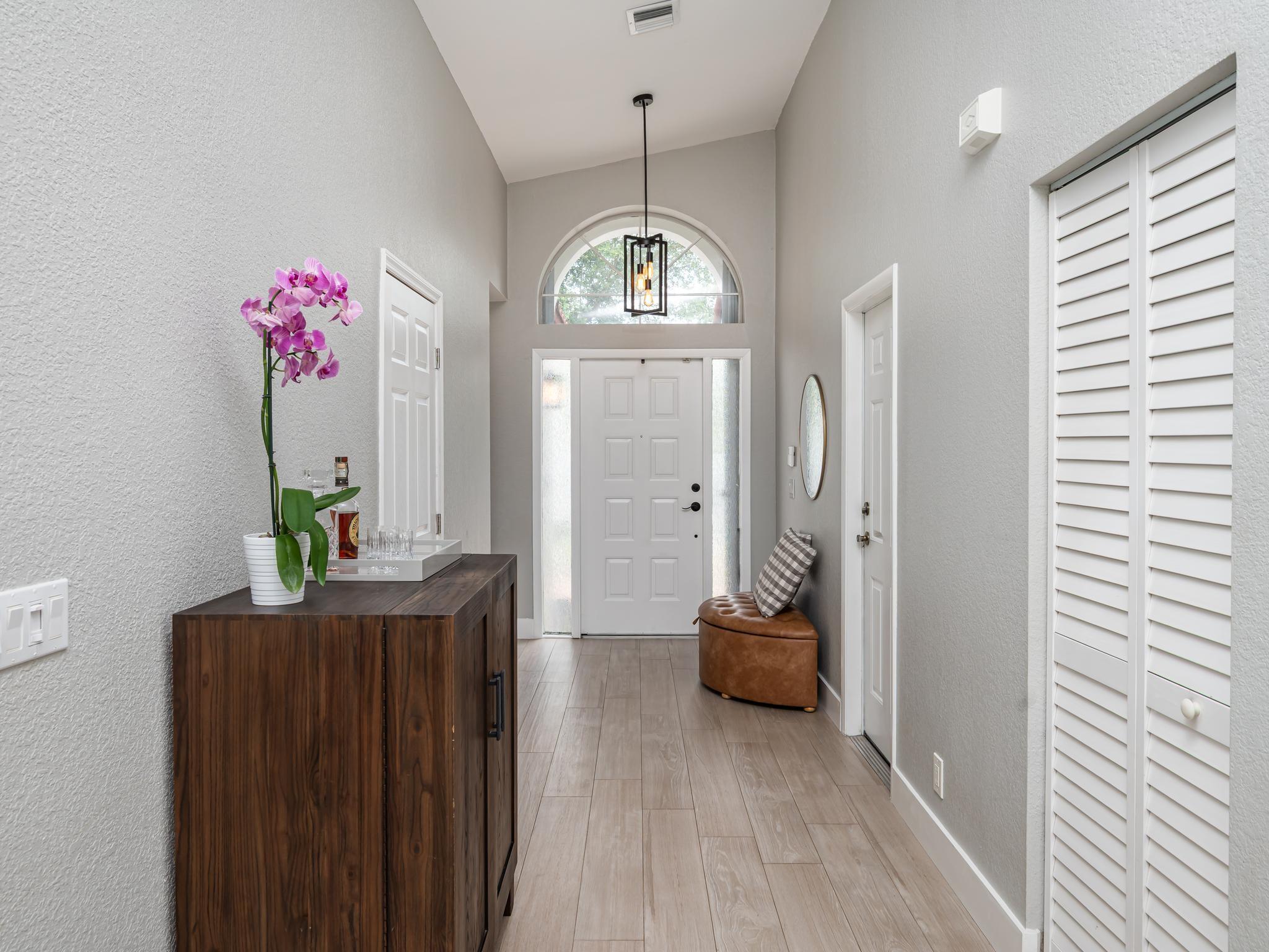 Hollywood Lakes Country C - Residential