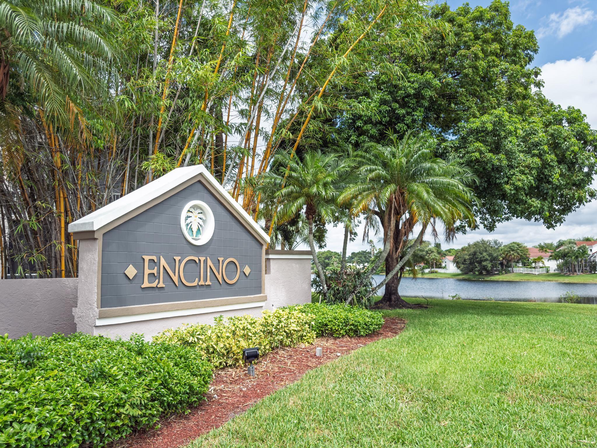 Hollywood Lakes Country C - Residential