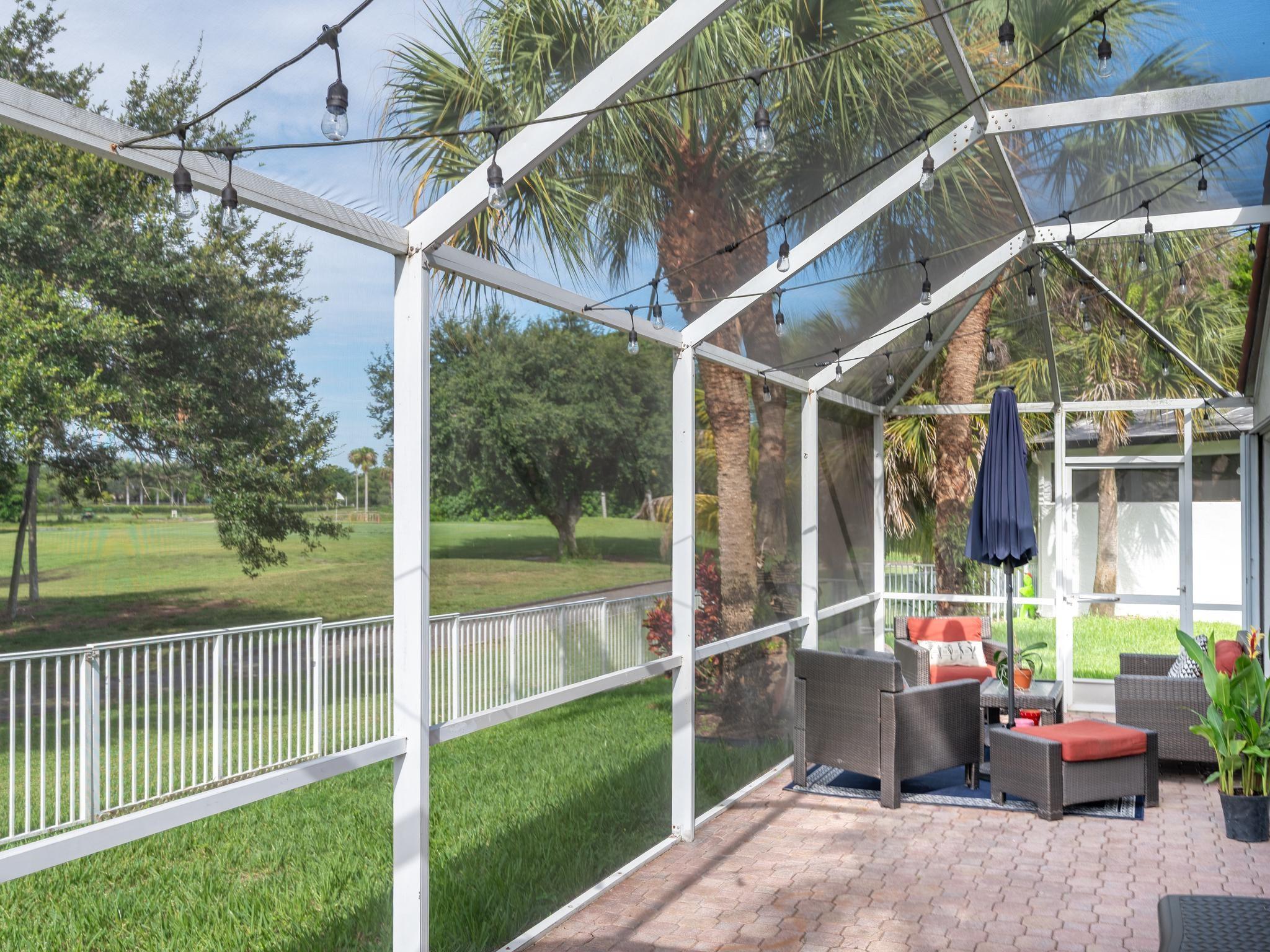 Hollywood Lakes Country C - Residential