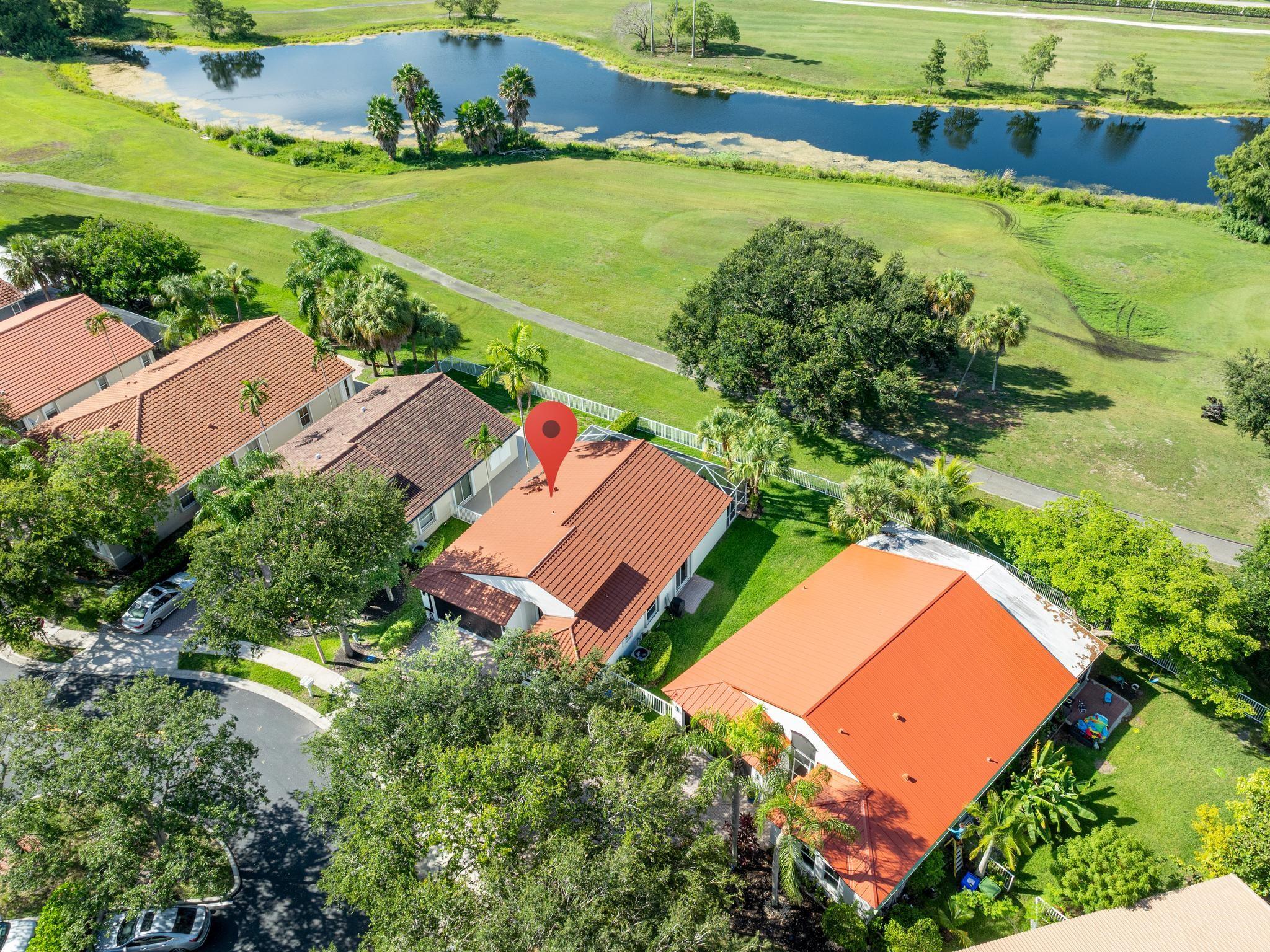 Hollywood Lakes Country C - Residential
