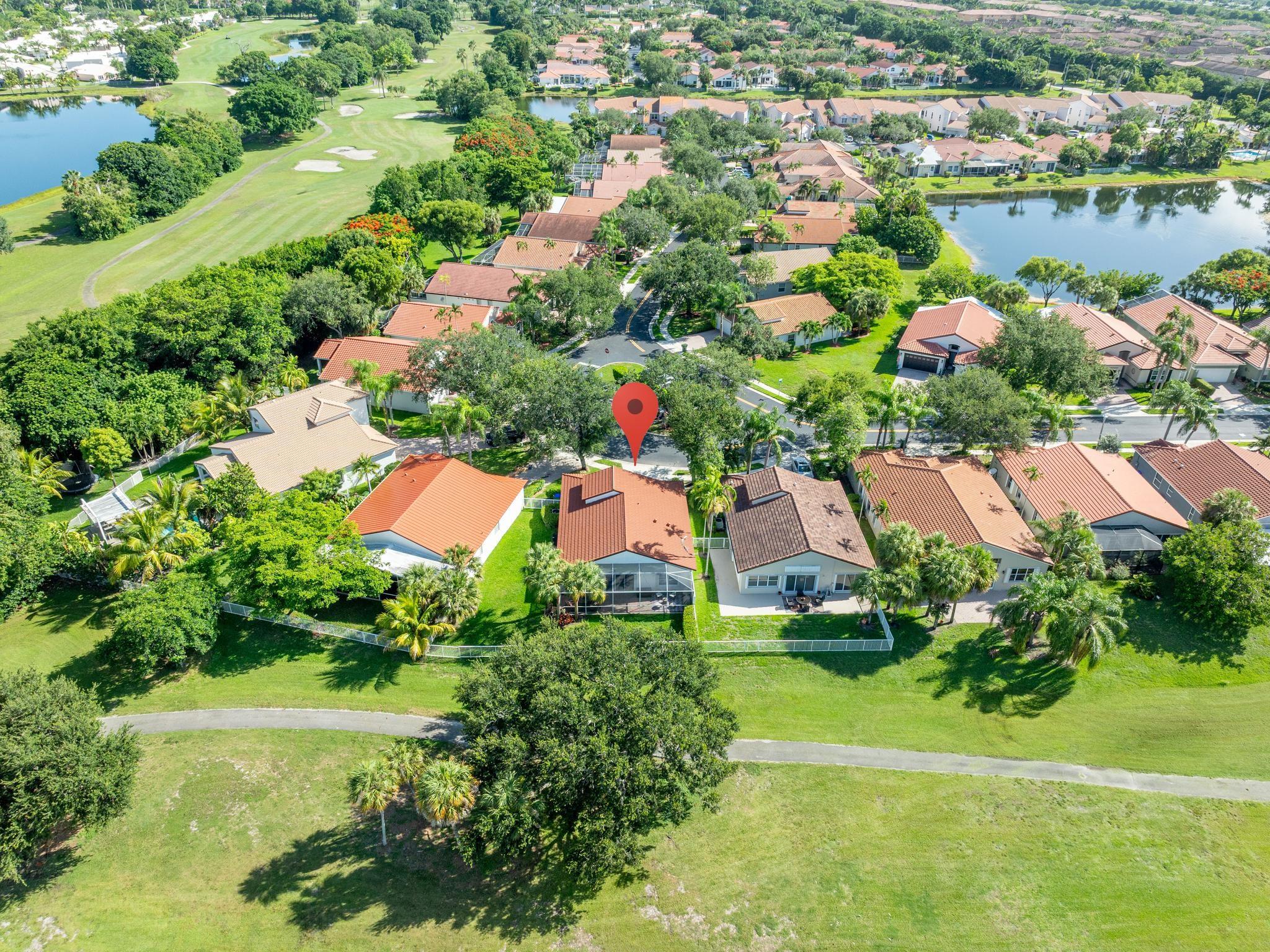 Hollywood Lakes Country C - Residential