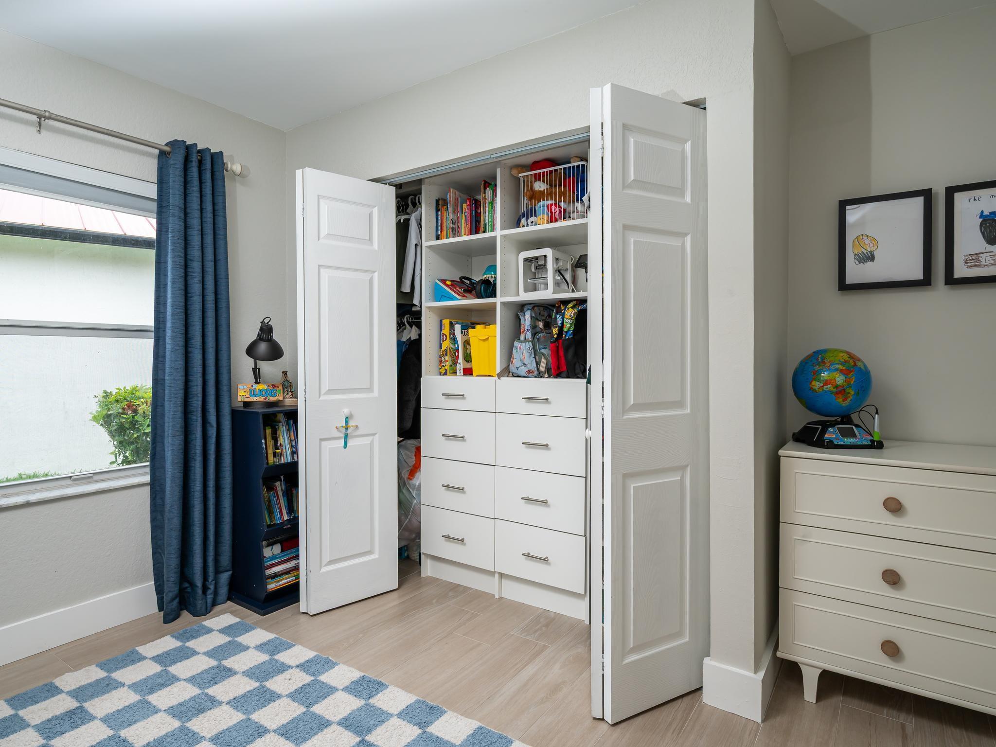 Hollywood Lakes Country C - Residential