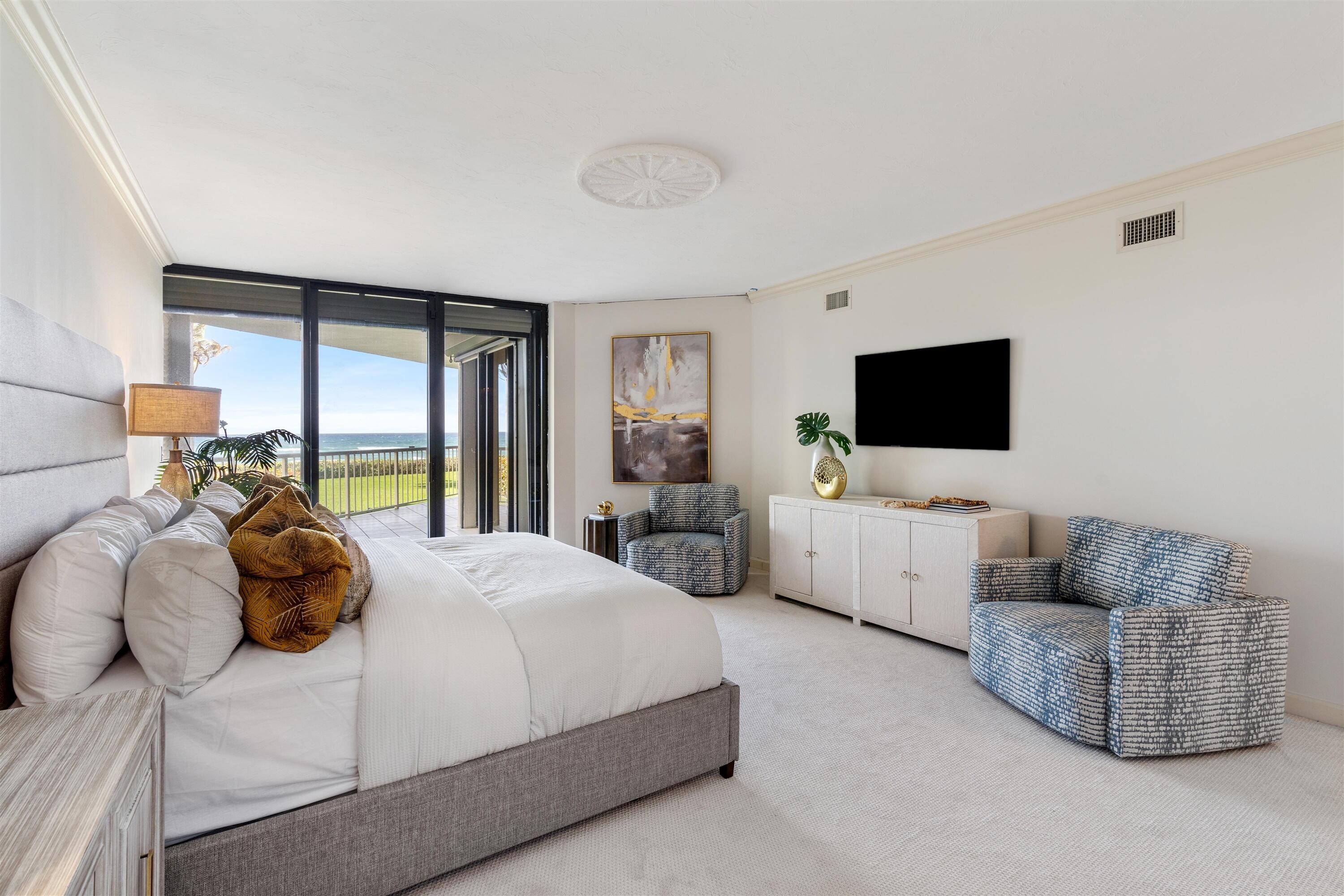 TWENTY SEVEN SEVENTY SOUTH OCEAN BOULEVARD COND DE - Residential