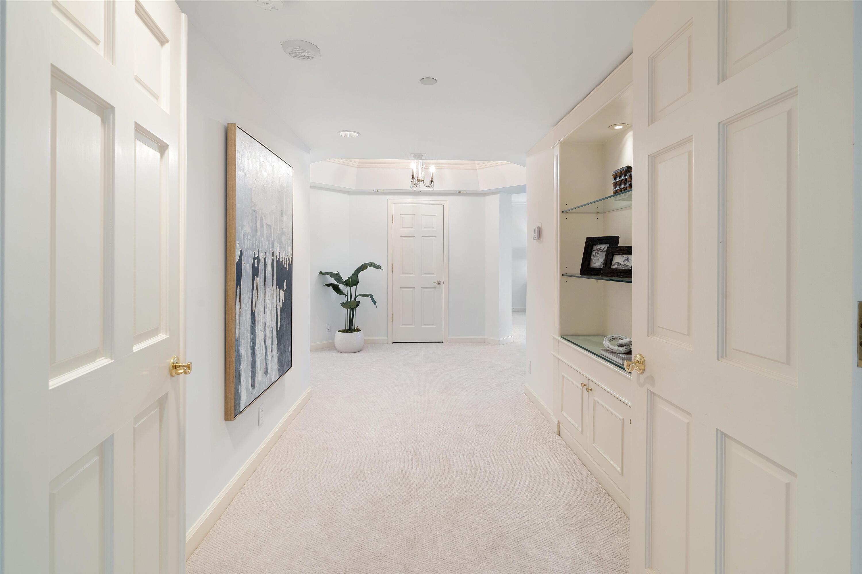 TWENTY SEVEN SEVENTY SOUTH OCEAN BOULEVARD COND DE - Residential