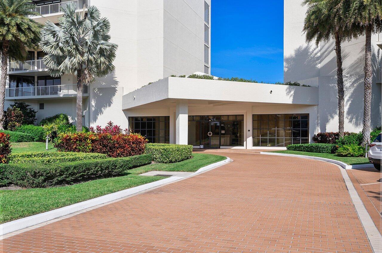 TWENTY SEVEN SEVENTY SOUTH OCEAN BOULEVARD COND DE - Residential