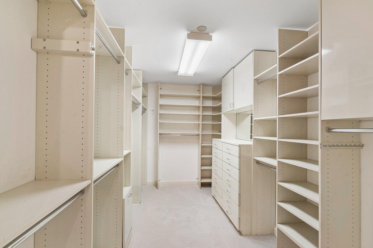 TWENTY SEVEN SEVENTY SOUTH OCEAN BOULEVARD COND DE - Residential