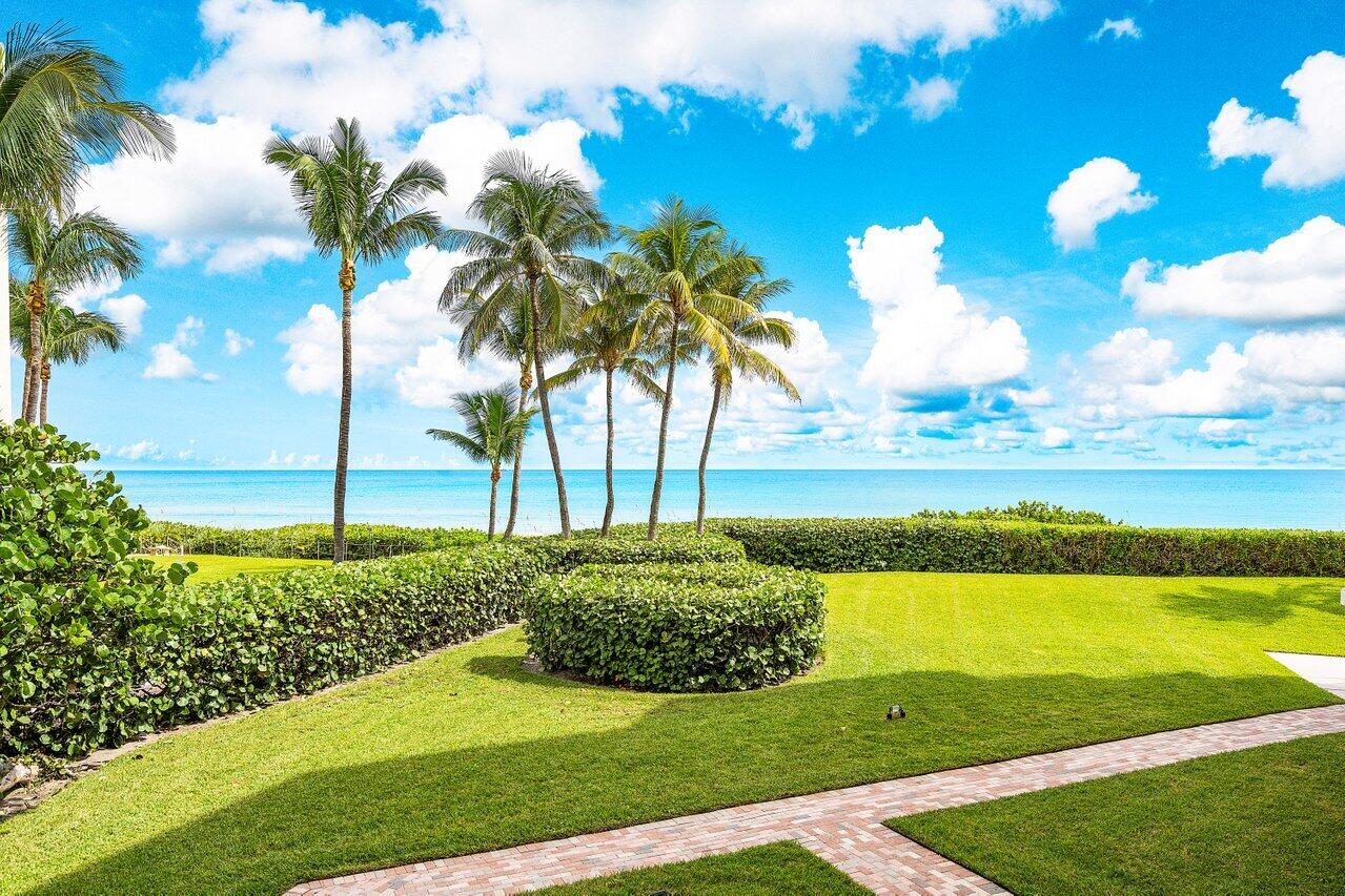 TWENTY SEVEN SEVENTY SOUTH OCEAN BOULEVARD COND DE - Residential