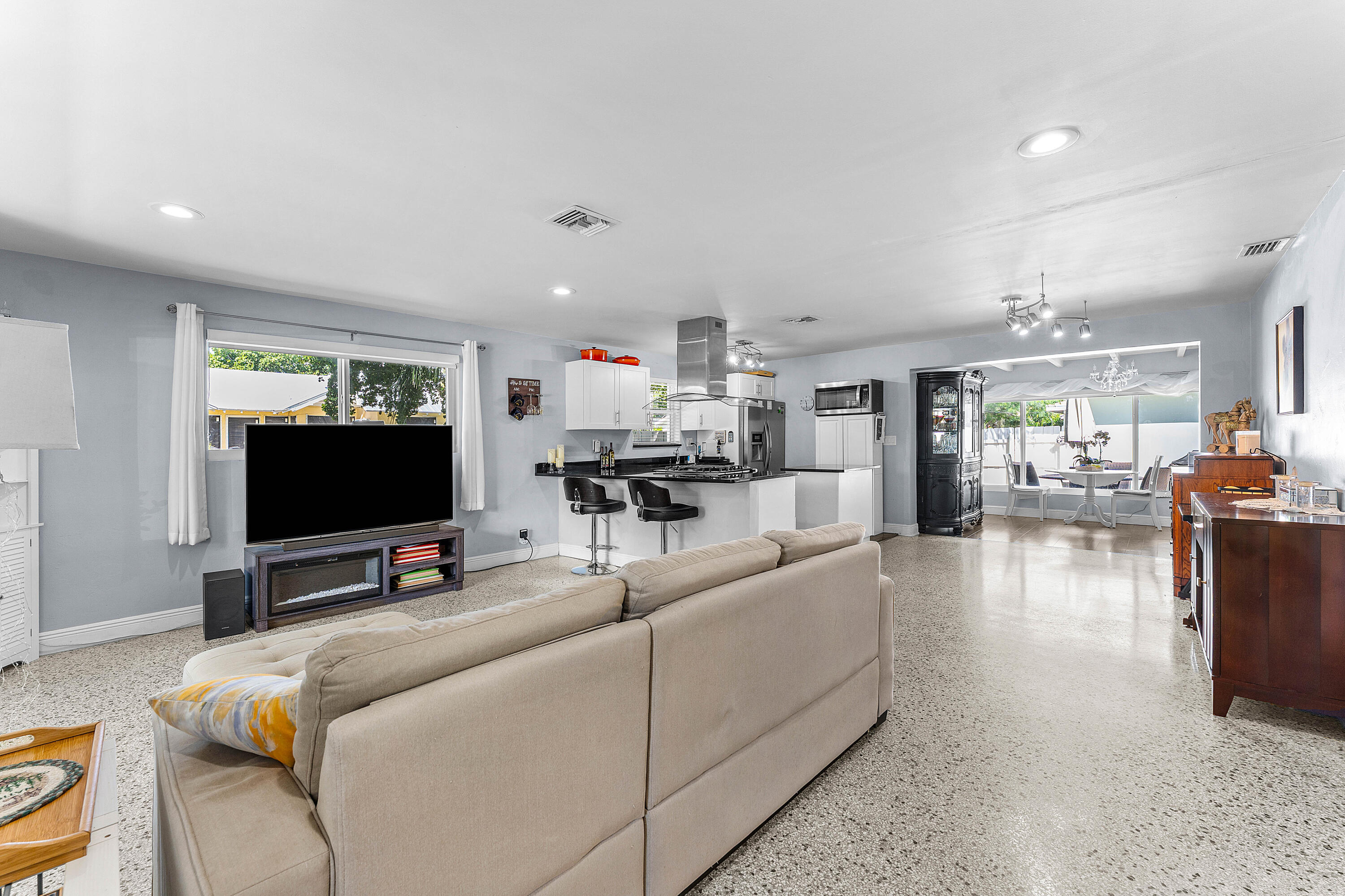 NORTH PALM BCH 1 - Residential