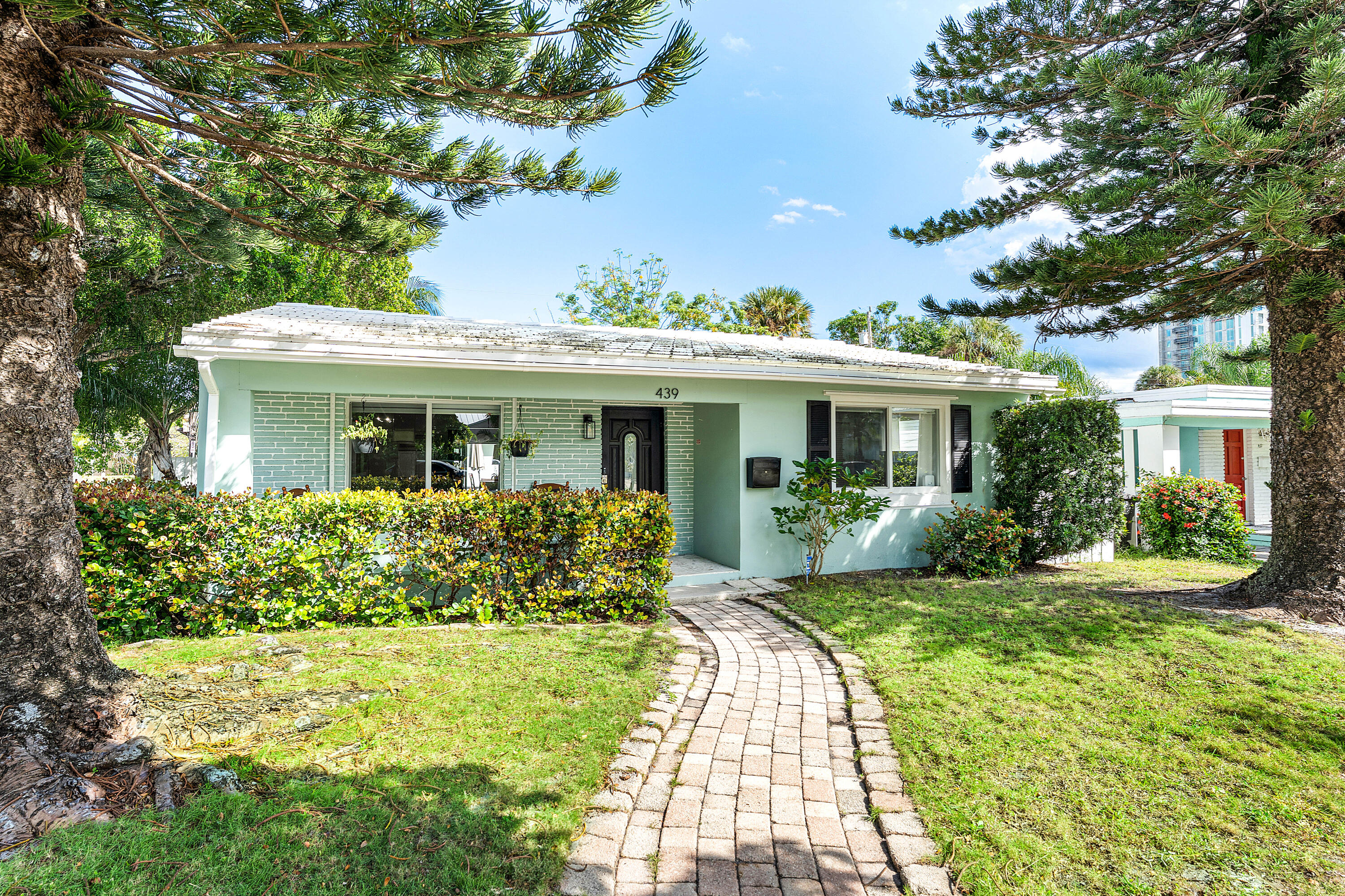 NORTH PALM BCH 1 - Residential