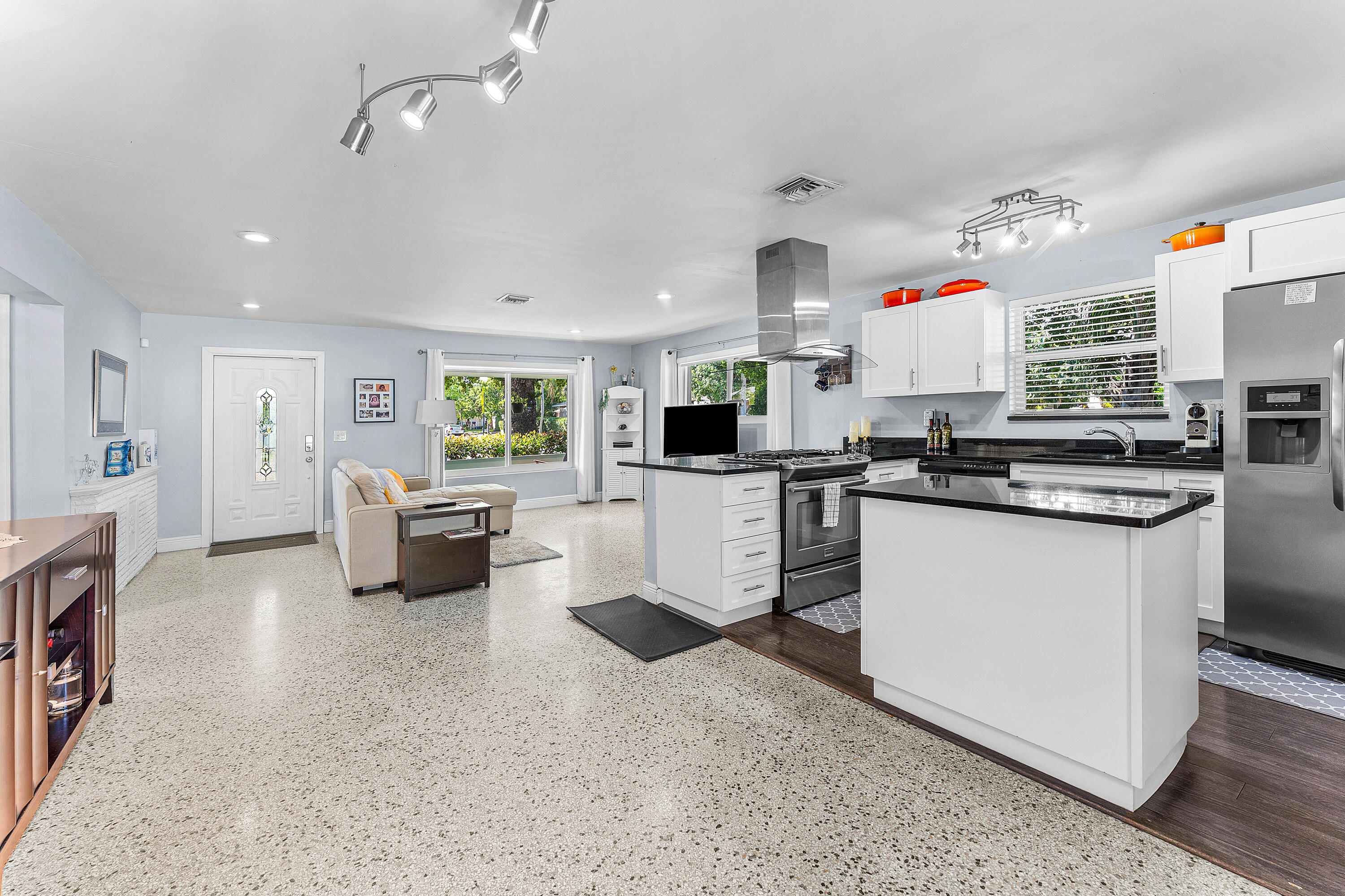 NORTH PALM BCH 1 - Residential