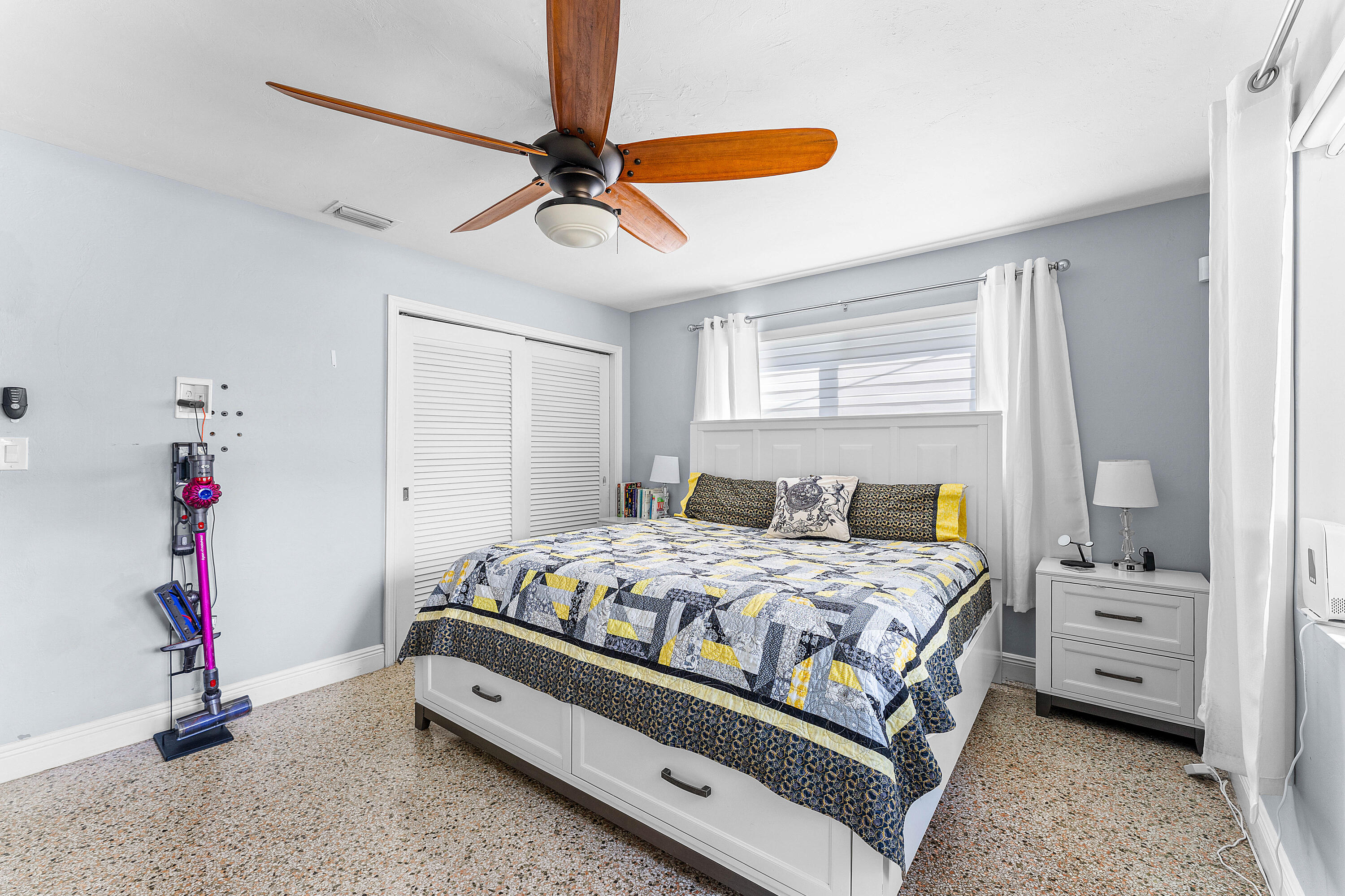 NORTH PALM BCH 1 - Residential