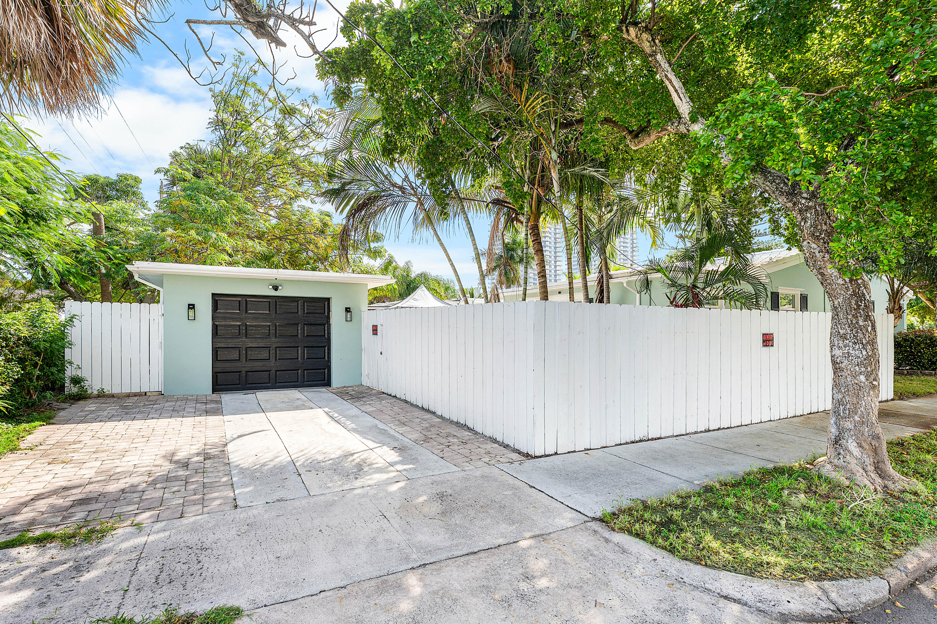 NORTH PALM BCH 1 - Residential