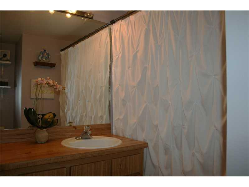 LAKEWOOD VILLAGE - Residential