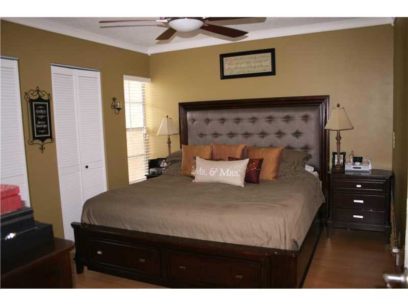 LAKEWOOD VILLAGE - Residential