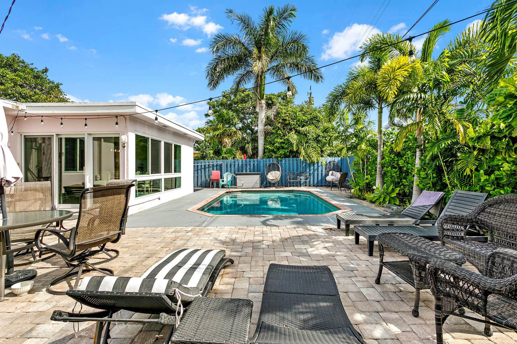 NORTH LAKE WORTH - Residential Lease