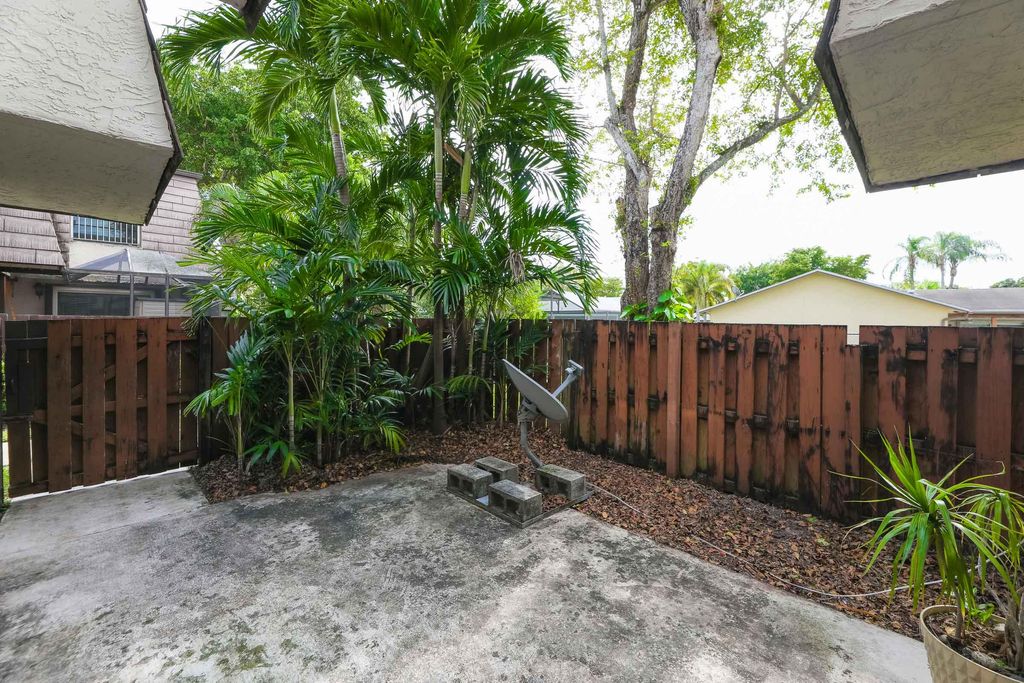 Photo of 2505 NW 99th Avenue, Coral Springs, FL 33065 (MLS # R10940254)
