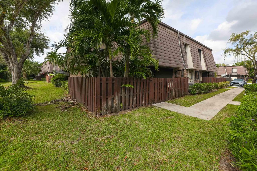Photo of 2505 NW 99th Avenue, Coral Springs, FL 33065 (MLS # R10940254)