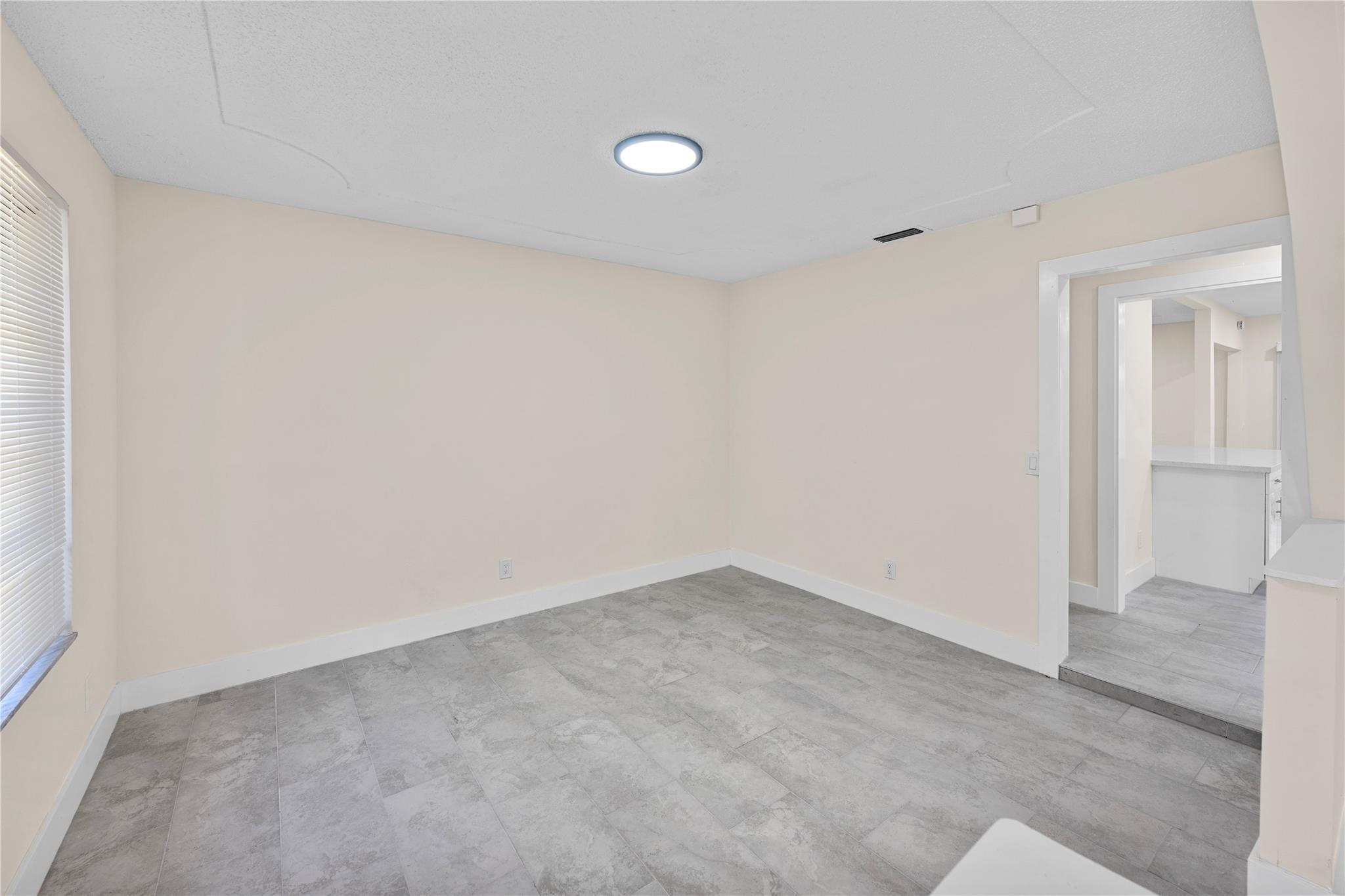 612 Clear Lake Ave