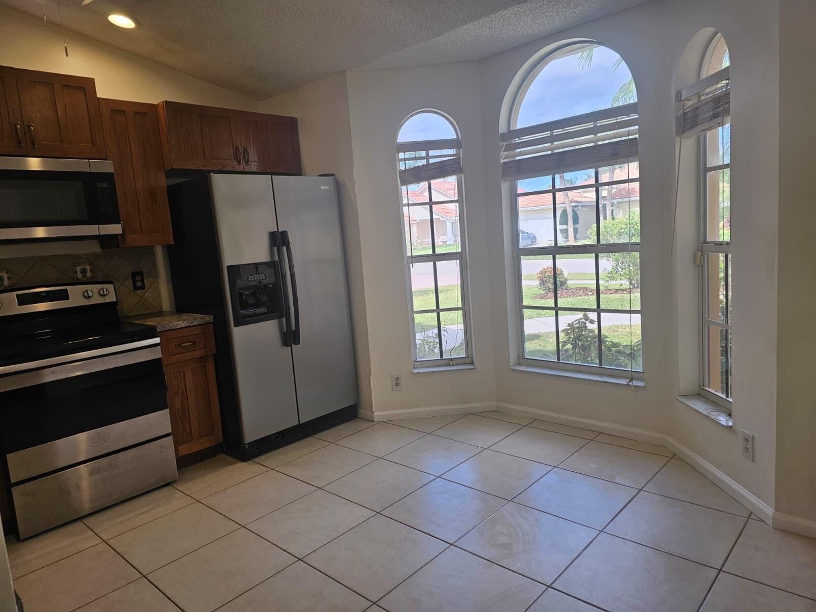 RAINBOW LAKES 2 - Residential Lease