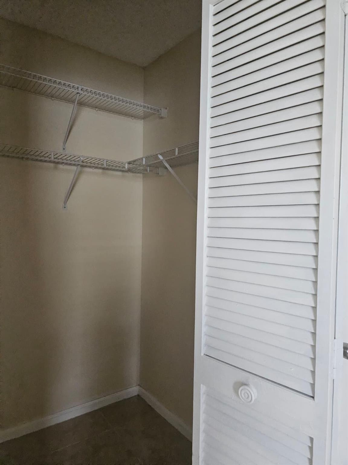 RAINBOW LAKES 2 - Residential Lease