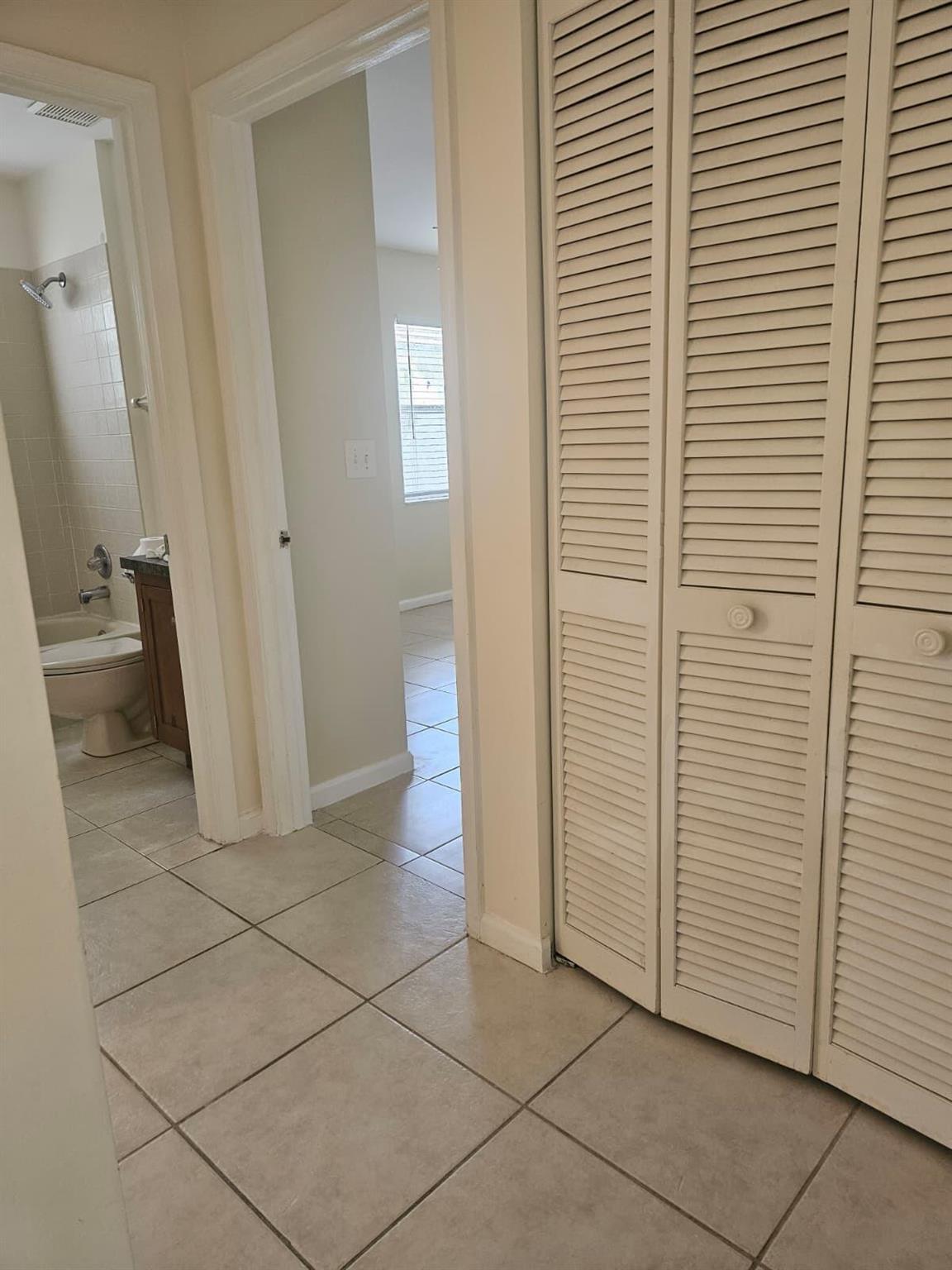 RAINBOW LAKES 2 - Residential Lease