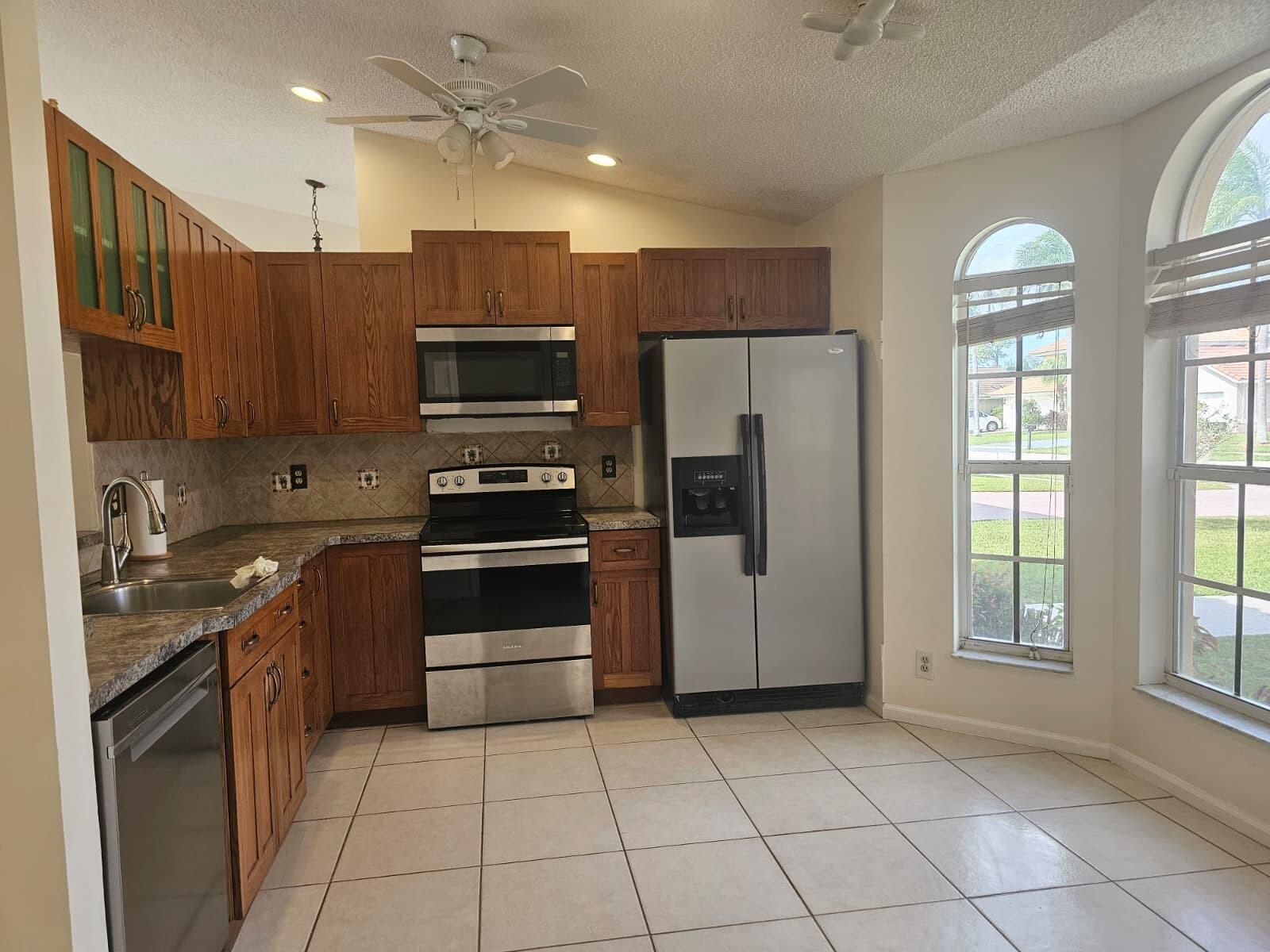 RAINBOW LAKES 2 - Residential Lease