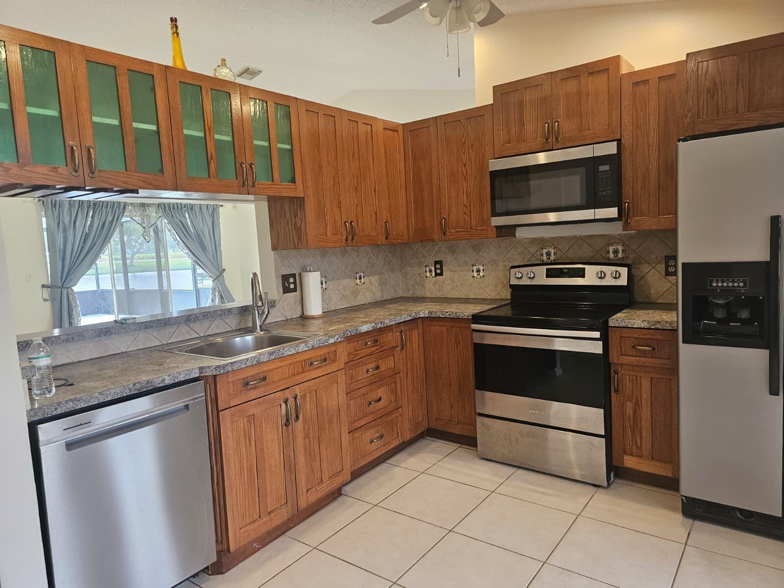 RAINBOW LAKES 2 - Residential Lease