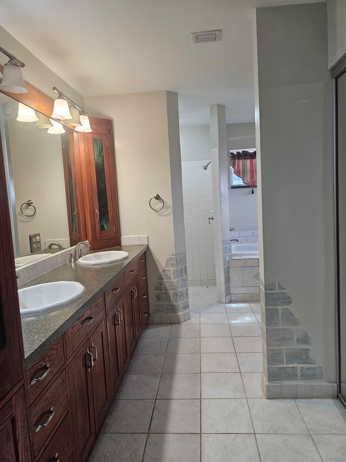 RAINBOW LAKES 2 - Residential Lease