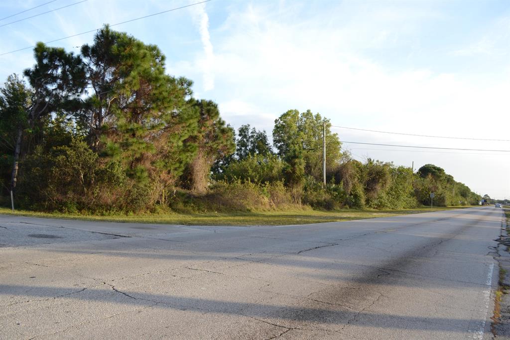 PORT ST LUCIE SECTION 15 - Land