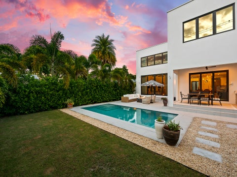 Tiny photo for 1317 NE 17th Avenue, Fort Lauderdale, FL 33304 (MLS # B26089046)
