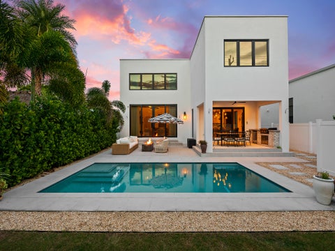 Tiny photo for 1317 NE 17th Avenue, Fort Lauderdale, FL 33304 (MLS # B26089046)