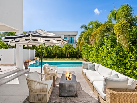 Tiny photo for 1317 NE 17th Avenue, Fort Lauderdale, FL 33304 (MLS # B26089046)