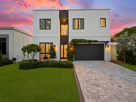 Tiny photo for 1317 NE 17th Avenue, Fort Lauderdale, FL 33304 (MLS # B26089046)