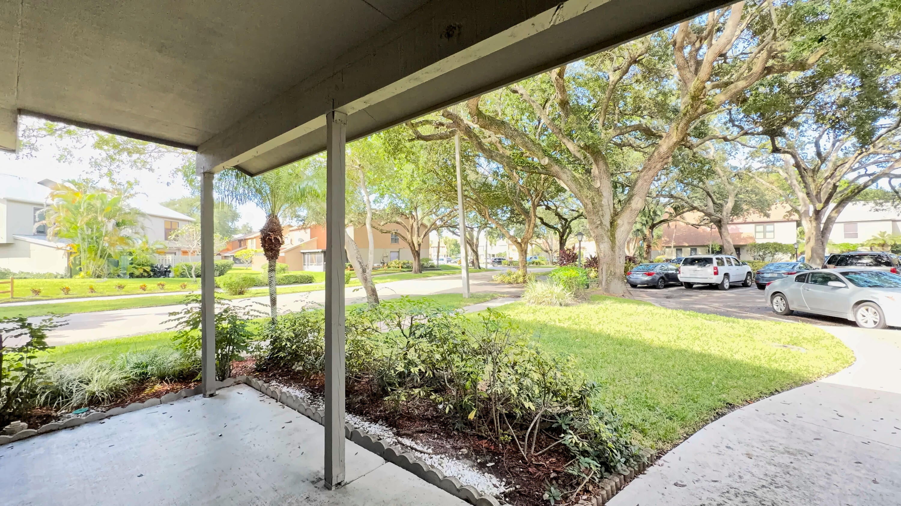 901 Sandtree Drive