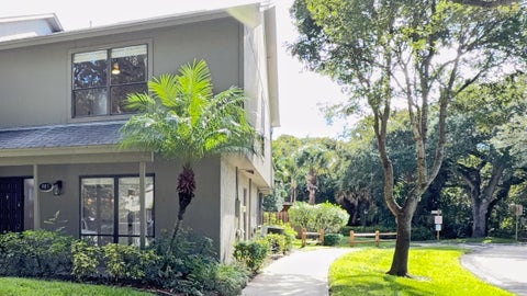 Tiny photo for 901 Sandtree Drive, Palm Beach Gardens, FL 33403 (MLS # B26089813)
