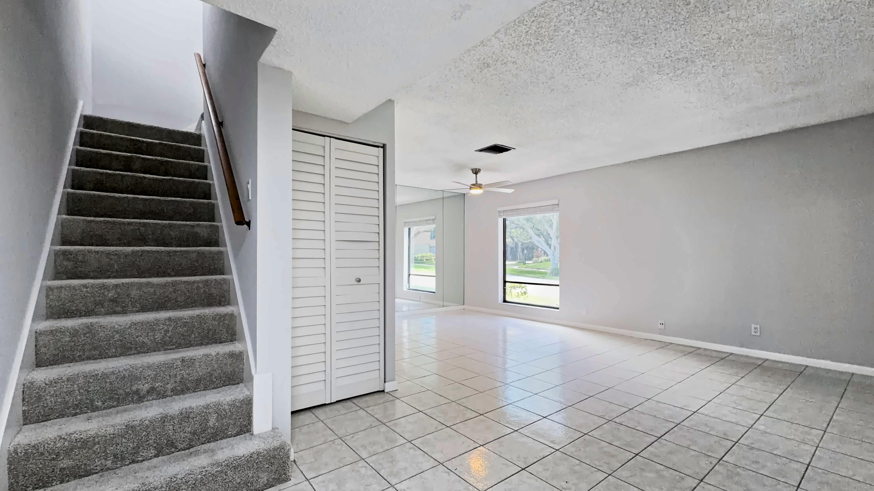 901 Sandtree Drive