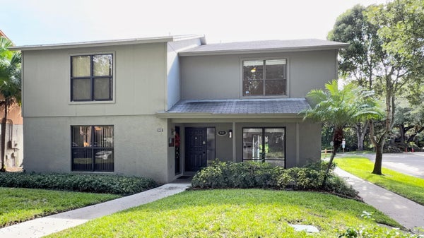 901 SANDTREE DR, PALM BEACH GARDENS, FL 33403 - Image 9e2fa5b115479e9aaca39ee8cd7992c9/2689152258
