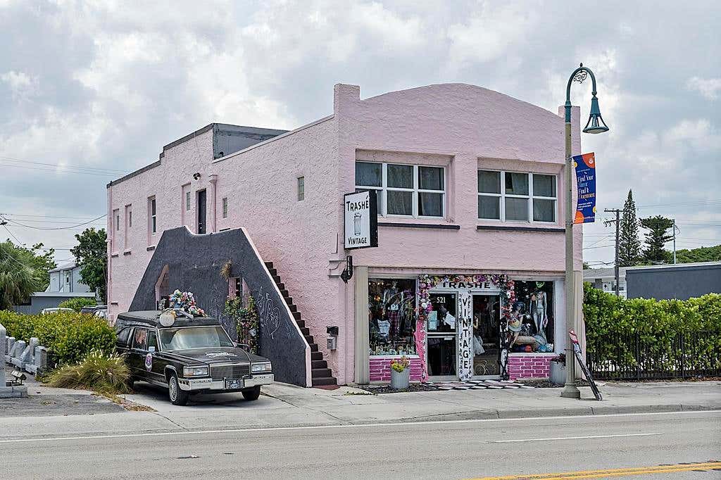 Photo of 521 N Dixie Highway, Lake Worth Beach, FL 33460 (MLS # B26042456)