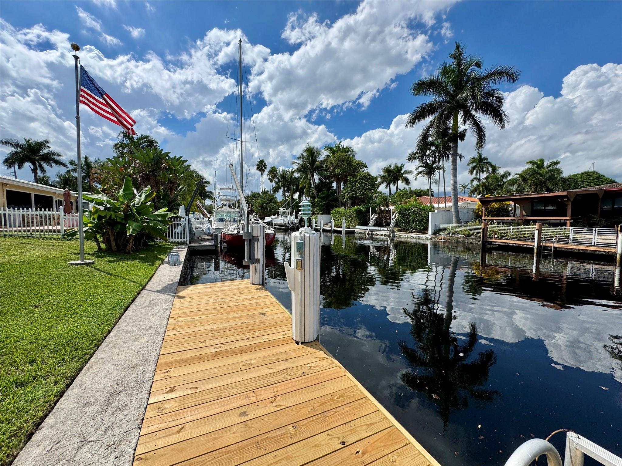 1213 Mandarin Isle
