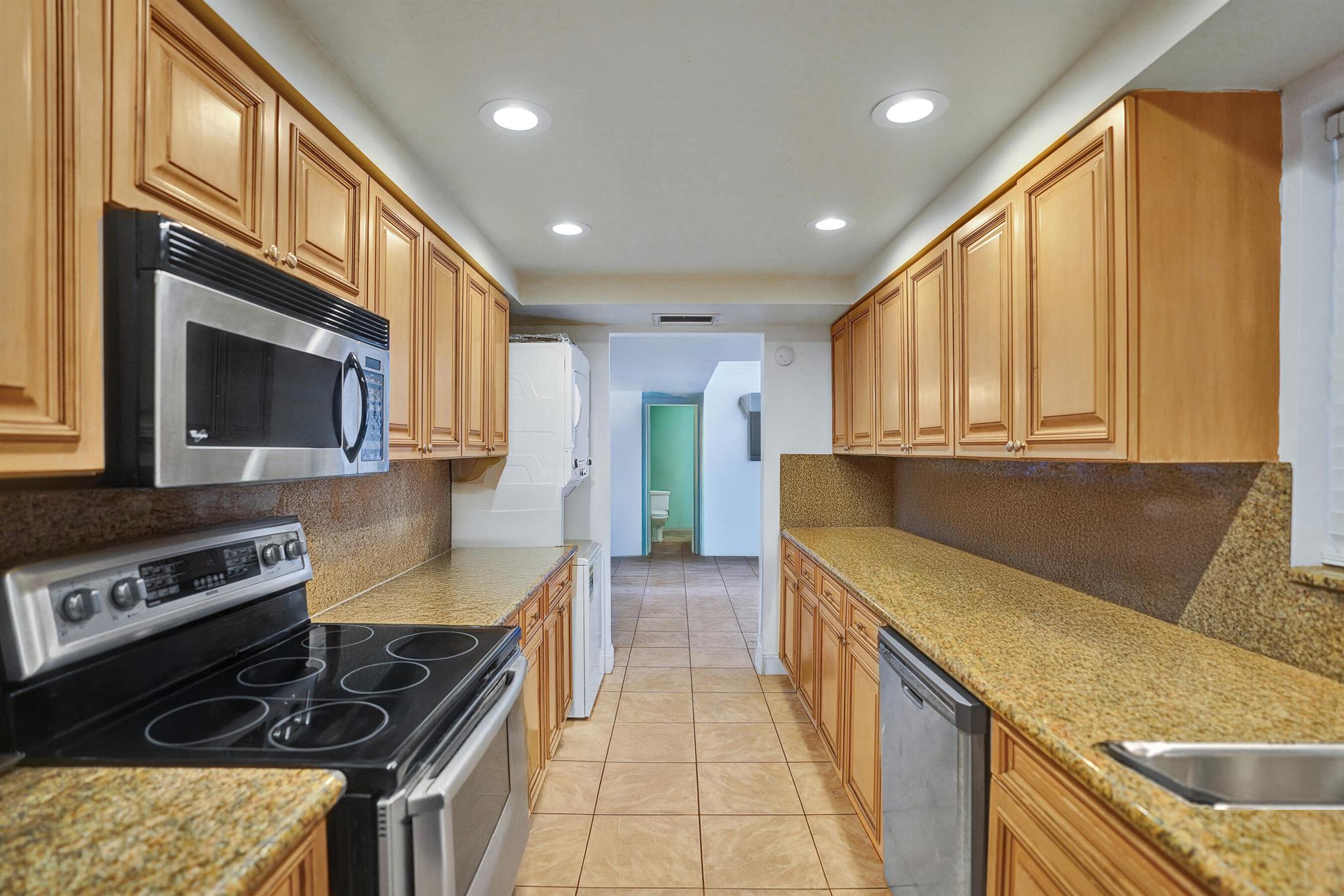 POINTE CONDO - Residential Lease