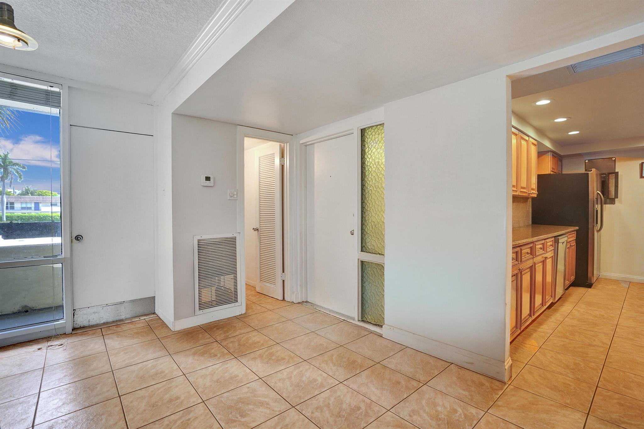 POINTE CONDO - Residential Lease