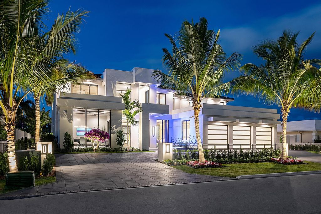 Photo of 329 Royal Palm Way, Boca Raton, FL 33432 (MLS # R10809480)